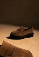 <h5><em>OFFICE SHOES</em></h5>