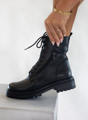 Αρβυλάκια δερμάτινα με chunky σόλα Ragazza 0281 - Μαύρο - thefashionproject.gr - RAGAZZA