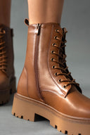 Αρβυλάκια με τρακτερωτή σόλα - Τάουπε - thefashionproject.gr - The Fashion Project