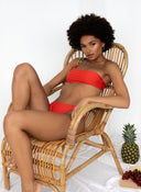 Bikini Set με έναν ώμο και αλυσίδα
