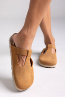 Clogs δερμάτινα με σχέδιο Take me