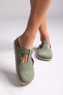 Clogs δερμάτινα με σχέδιο Take me