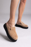 Clogs καστόρινα flatforms Iris - Τάουπε - thefashionproject.gr - IRIS