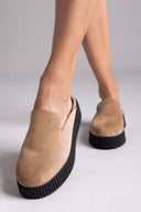 Clogs καστόρινα flatforms Iris - Τάουπε - thefashionproject.gr - IRIS