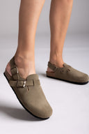 Clogs καστόρινα με λουράκι Plakton 181546