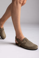 Clogs καστόρινα με λουράκι Plakton 181546