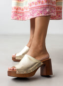 Clogs με χρυσά τρουκς Erynn - Χρυσό - thefashionproject.gr - ERYNN