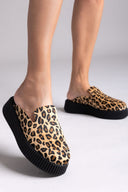 Clogs ponyskin flatforms με print Iris 