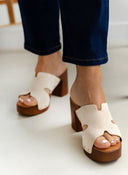 Clogs suede με τρουκς ERYNN - Μπεζ - thefashionproject.gr - ERYNN