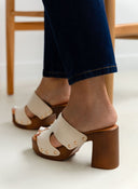 Clogs suede με τρουκς ERYNN - Μπεζ - thefashionproject.gr - ERYNN