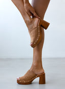 Clogs suede με χρυσά τρουκς Erynn - Τάουπε - thefashionproject.gr - ERYNN