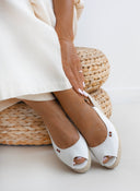 Εσπαντρίγιες platforms με δέσιμο στο πλάι - Λευκό - thefashionproject.gr - Alta Moda