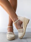 Εσπαντρίγιες platforms με πλεκτό σχέδιο Xti 142333 - Μπεζ - thefashionproject.gr - Xti Footwear
