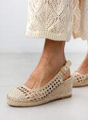 Εσπαντρίγιες platforms πλεκτές Xti 142892 - Χρυσό - thefashionproject.gr - Xti Footwear