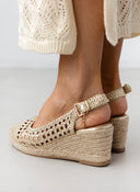 Εσπαντρίγιες platforms πλεκτές Xti 142892 - Χρυσό - thefashionproject.gr - Xti Footwear