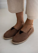 Εσπαντρίγιες suede με λάστιχο - Καφέ - thefashionproject.gr - Medies