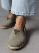 Εσπαντρίγιες suede με λάστιχο - Χακί - thefashionproject.gr - Medies