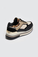 Flatform sneakers σε συνδυασμούς υλικών ERYNN