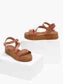 Σανδάλια flatforms  δερμάτινα estil