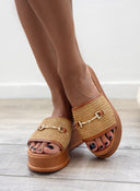 Flatforms δερμάτινα με ψάθινη φάσα Estil