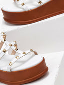 Flatforms δερμάτινα με τρουκς estil
