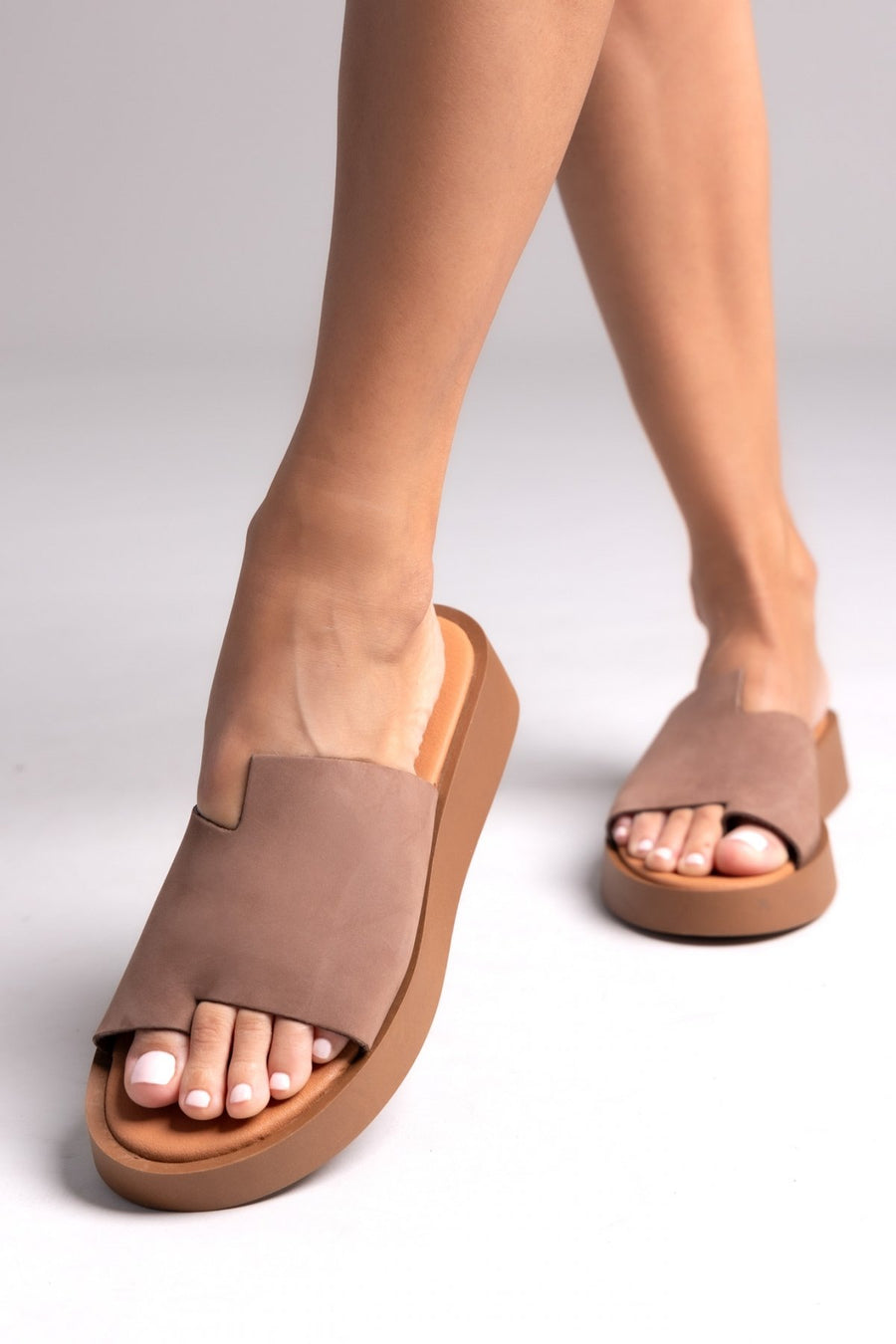 Flatforms δερμάτινα nubuck σανδάλια Estil