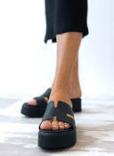 Flatforms δερμάτινα σανδάλια με ανοίγματα Estil - Μαύρο - thefashionproject.gr - Estil