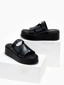 Flatforms δερμάτινα σανδάλια με φαρδιά φάσα Estil