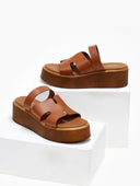 Flatforms δερμάτινα σανδάλια με φαρδιά φάσα Estil