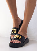 Flatforms δερμάτινα σανδάλια με φαρδιά φάσα Ragazza 01164