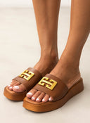 Flatforms δερμάτινα σανδάλια με φαρδιά φάσα Ragazza 01164