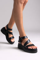 Flatforms δερμάτινα σανδάλια με μπαρέτα Tfp