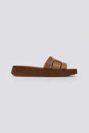Flatforms δερμάτινα σανδάλια με περαστή φάσα Estil