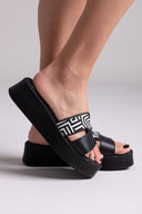 Flatforms δερμάτινα σανδάλια με print Estil