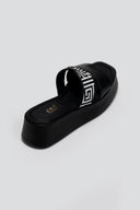 Flatforms δερμάτινα σανδάλια με print Estil