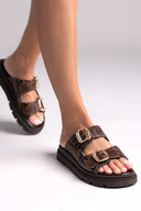 Flatforms δερμάτινα σανδάλια με print Tfp