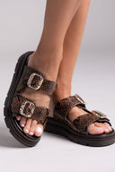 Flatforms δερμάτινα σανδάλια με print Tfp