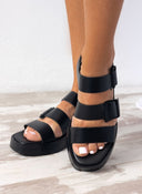 Flatfοrms δερμάτινα σανδάλια με τοκάδες TFP - Μαύρο - thefashionproject.gr - TFP