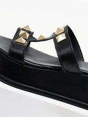 Flatforms δερμάτινα σανδάλια με τρουκς Estil