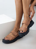 Flatforms δερμάτινα σανδάλια με velcro TFP