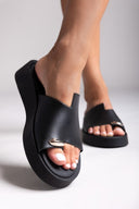 Flatforms σανδάλια δερμάτινα με ασύμμετρη φάσα Estil - Μαύρο - thefashionproject.gr - Estil - 24277002003