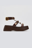 Flatforms σανδάλια δερμάτινα με τρουκς Estil