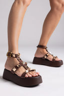 Flatforms σανδάλια δερμάτινα με τρουκς Estil