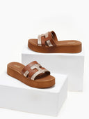 Flatforms σανδάλια με ανάγλυφο pattern Estil