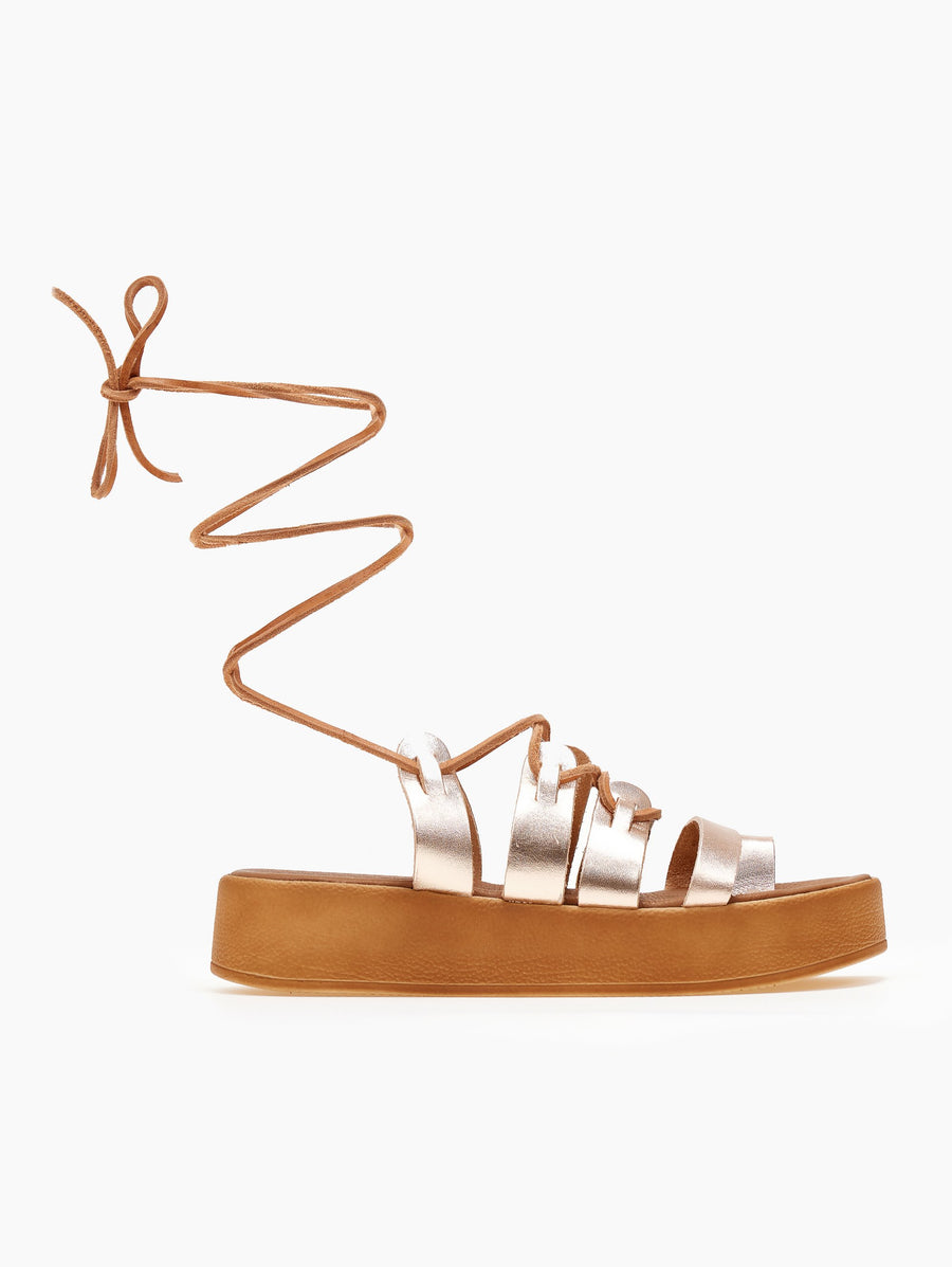 Flatforms σανδάλια με lace up δέσιμο Estil