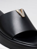 Flatforms σανδάλια με στρας στοιχείο TFP - Μαύρο - thefashionproject.gr - TFP - 21874002002