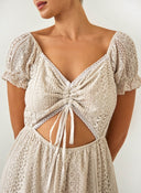 Φόρεμα με δαντέλα και cut out - Μπεζ - thefashionproject.gr - The Fashion Project