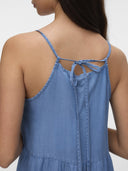 Φόρεμα με denim όψη Vero Moda 10326075