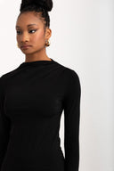 Φόρεμα μίνι με σούρες PIECES 17153520 - Μαύρο - thefashionproject.gr - PIECES