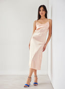 Φόρεμα σατέν ντραπέ - Ροδακινί - thefashionproject.gr - The Fashion Project